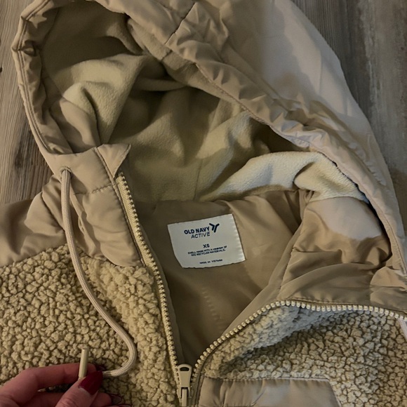 Old Navy Tan Sherpa Jacket - Picture 7 of 7